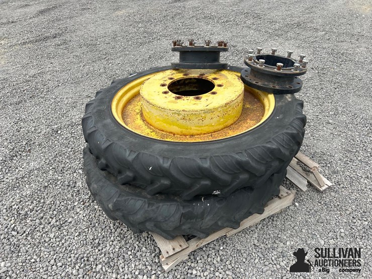 john-deere-230-image-3