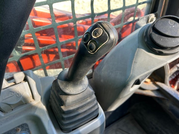 kubota-svl75-2-image-24