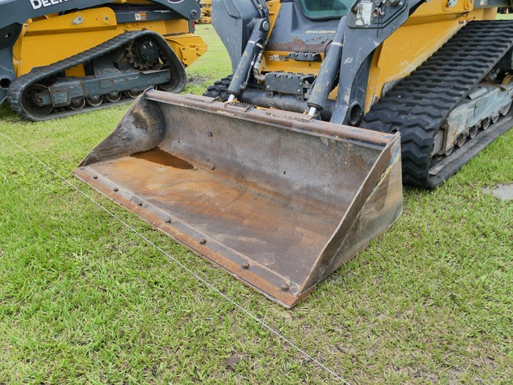 2023-deere-331g-image-3