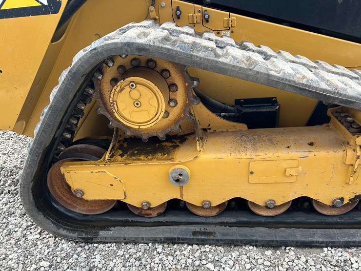 2018-caterpillar-299d2-image-13