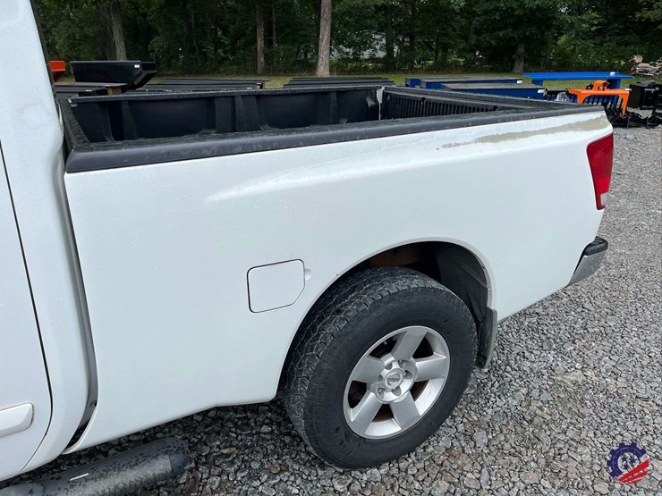 2004-nissan-titan-image-13