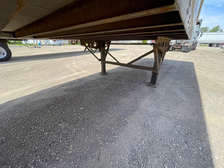 #412-•-2011-wonda-semi-trailer-(has-wi-title)-(denmark,-wi)-image-22