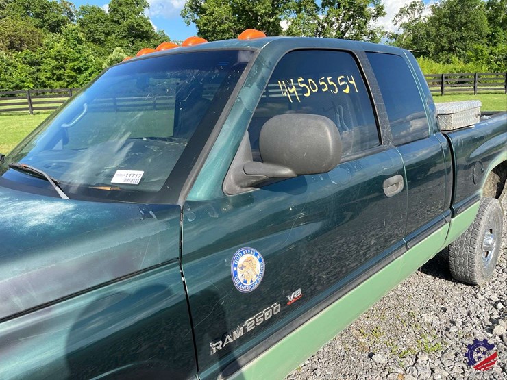 1999-dodge-ram-2500-image-15