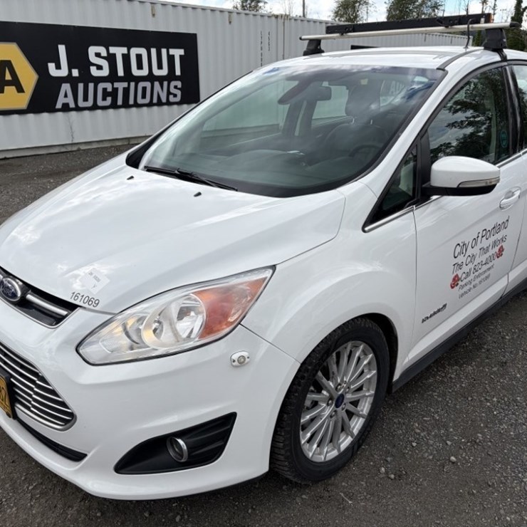 2016 Ford C-Max SEL Hybrid Sedan