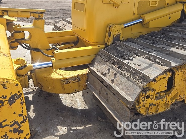2018-komatsu-d61px-24-image-22