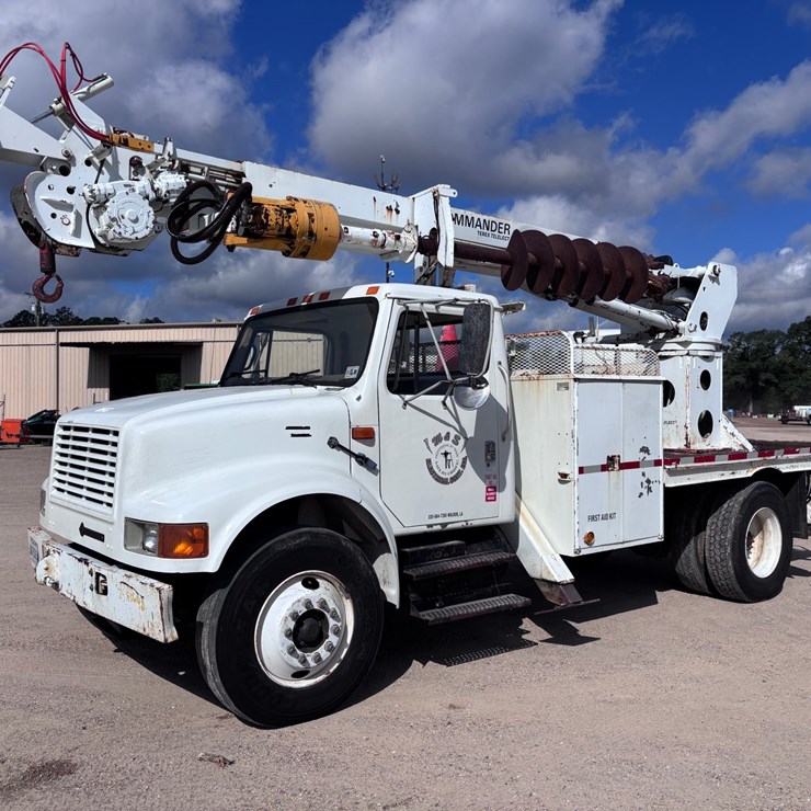 1999 INTERNATIONAL 4700