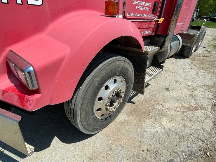 2004-kenworth-t800-image-11