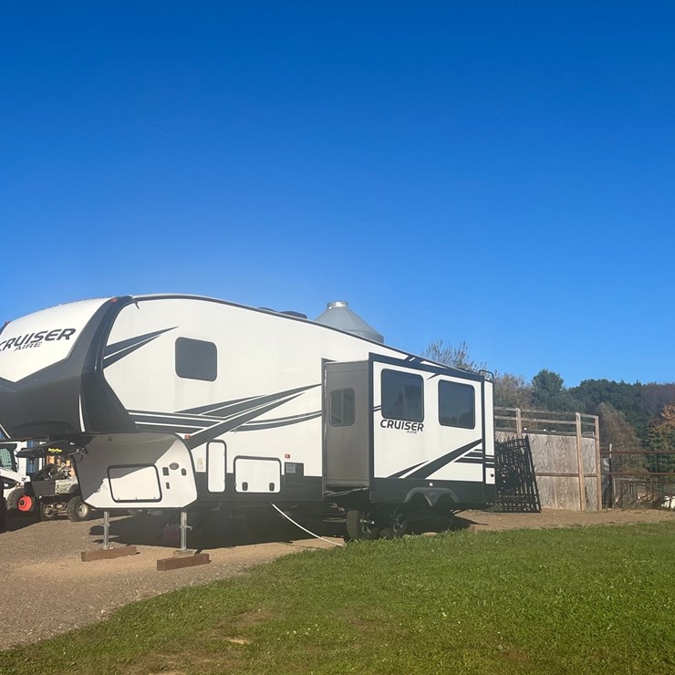 #510 • 2019 Cruiser Aire 30BH Fifth Wheel Trailer (Prairie Farm) (WI Title in Delay)