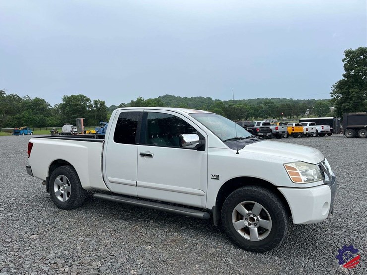 2004-nissan-titan-image-4