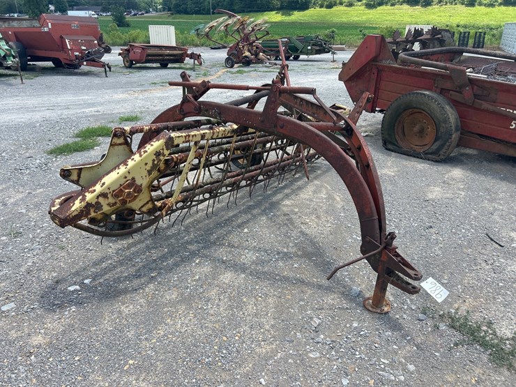 new-holland-256-image-1