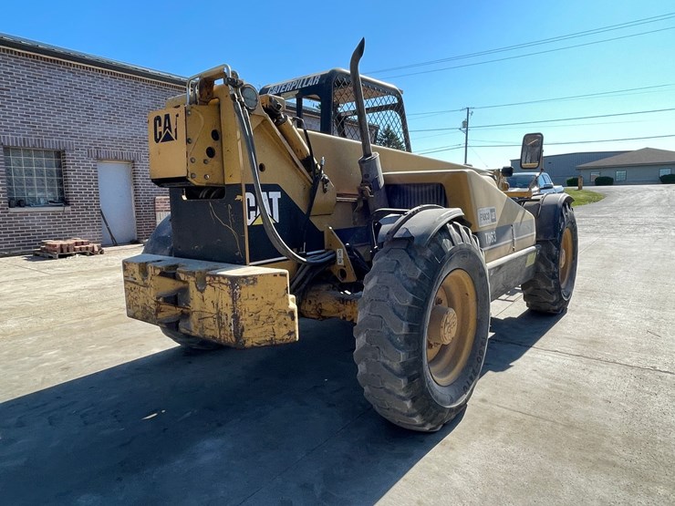 caterpillar-th62-image-5