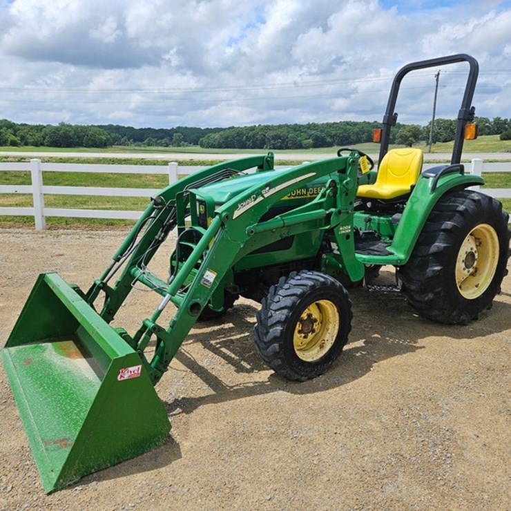 JOHN DEERE 4600