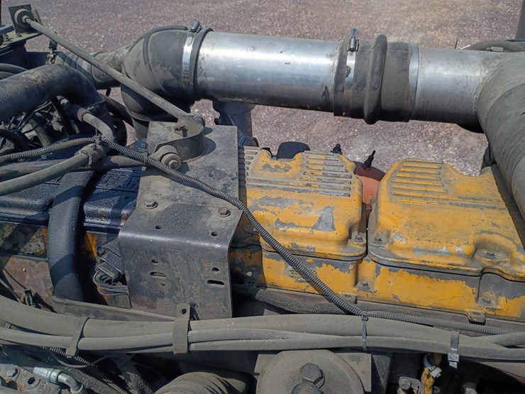 1998-peterbilt-379-image-24