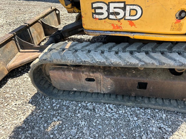 deere-35d-image-16