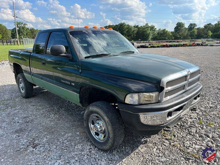 1999-dodge-ram-2500-image-29