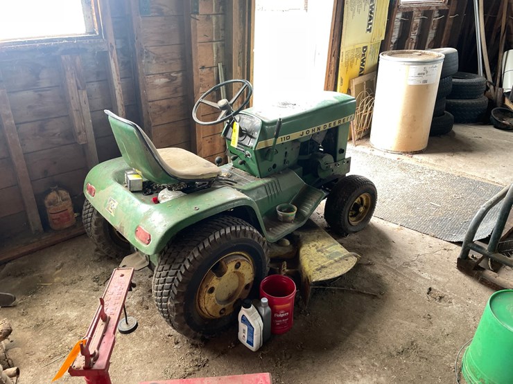john-deere-110-image-2