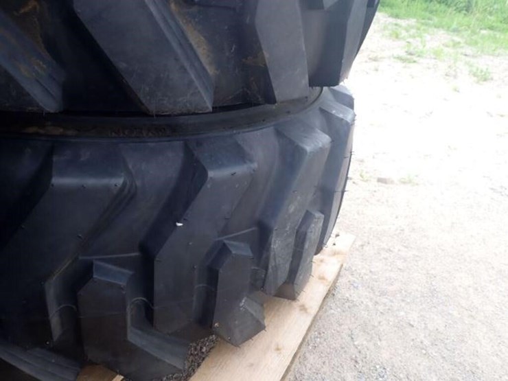 qty-of-(4)-solid-tire(s)-&-rim(s)-image-14