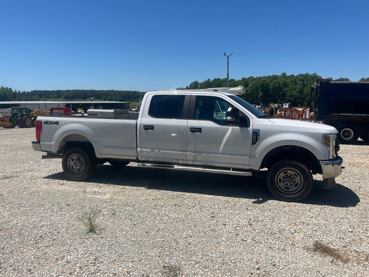 2018-ford-f250-xl-image-7