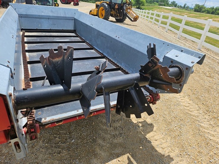 hesston-s180-image-17
