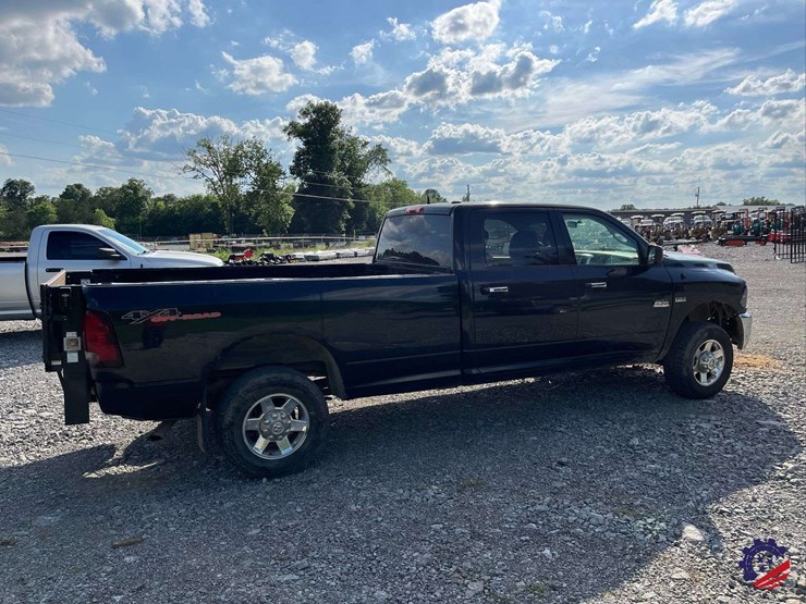 2011-dodge-ram-2500-image-3