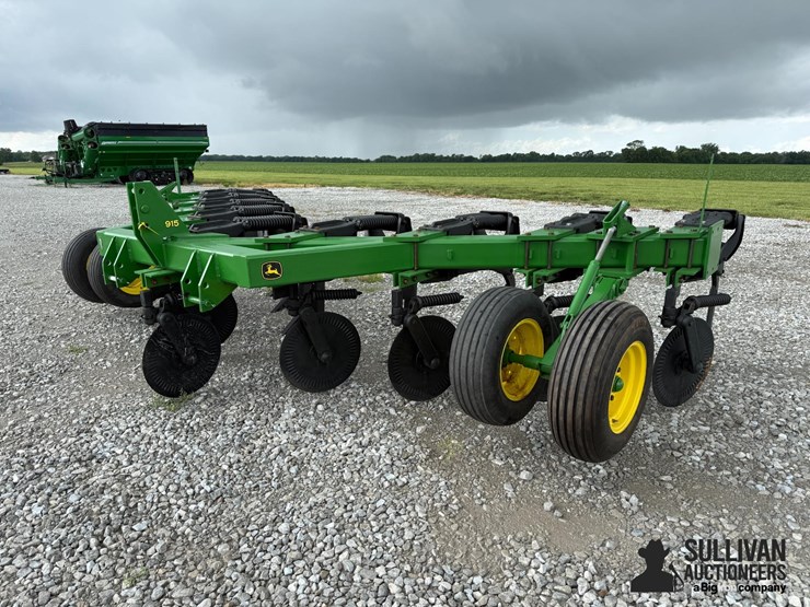 john-deere-915-image-1