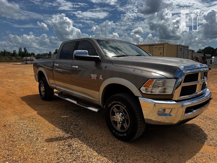 2010-dodge-2500-image-6