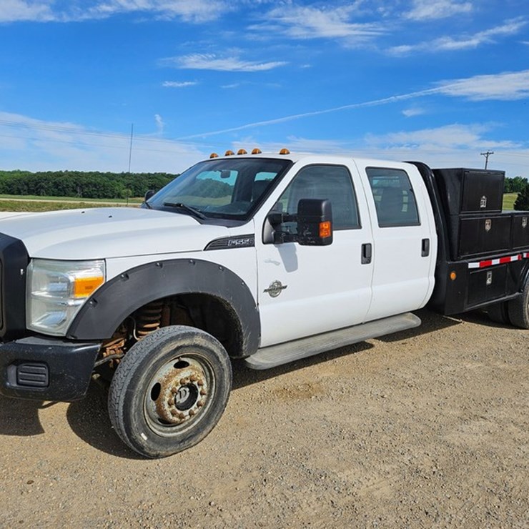 2012 FORD F550
