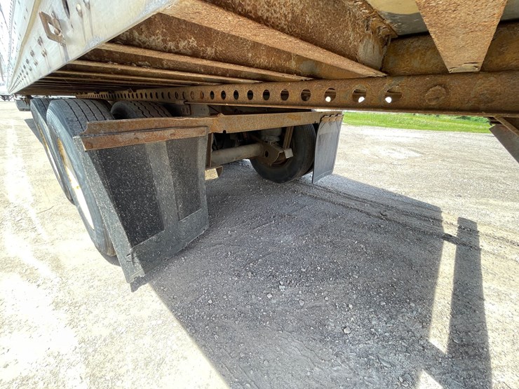 #412-•-2011-wonda-semi-trailer-(has-wi-title)-(denmark,-wi)-image-16
