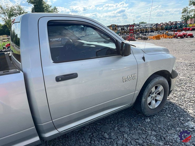 2017-dodge-1500-image-24