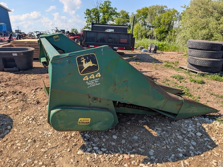 john-deere-444-image-2