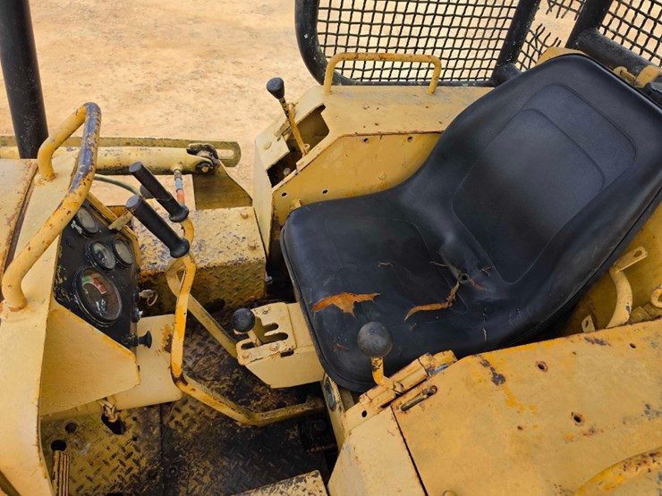 john-deere-350-image-11