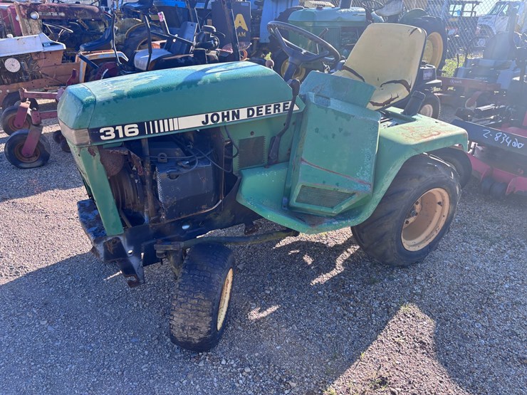john-deere-316-image-2