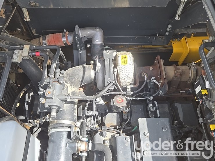 2023-komatsu-pc490-lc-10-image-44