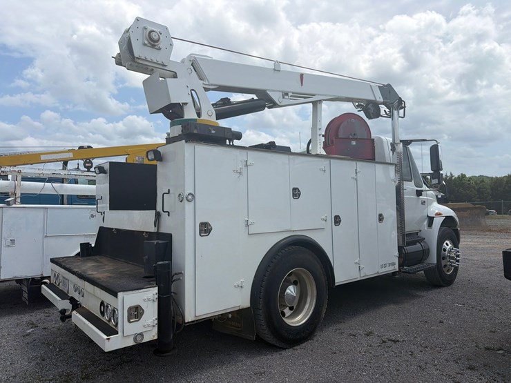 2004-international-durastar-4300-image-4