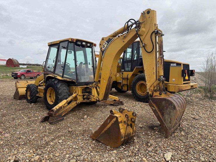 cat-426l-backhoe-image-2