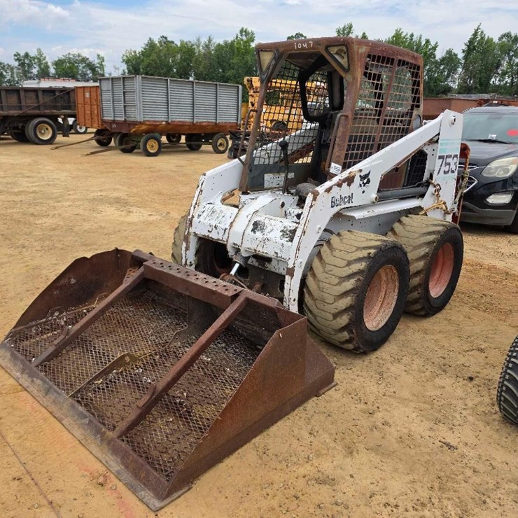 BOBCAT 753