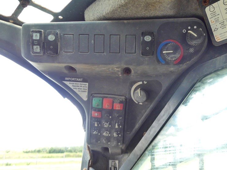 2021-deere-332g-image-14