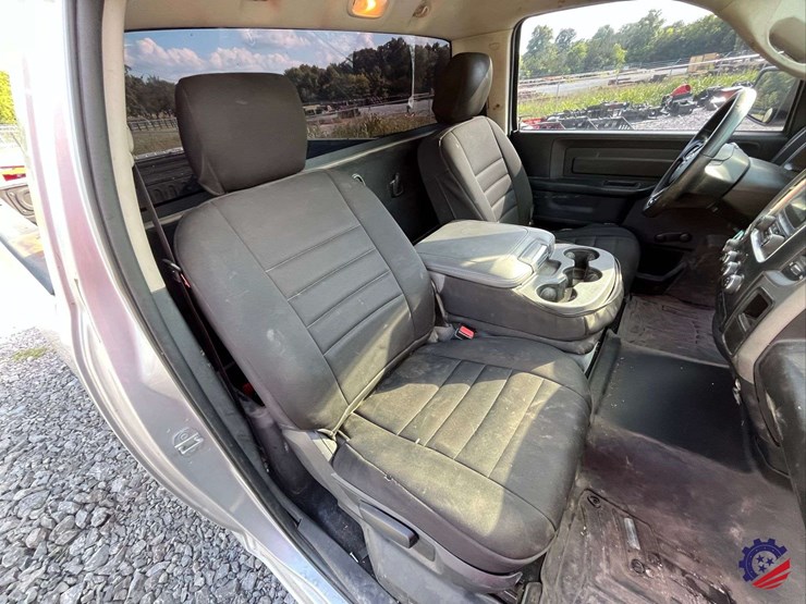 2017-dodge-1500-image-43