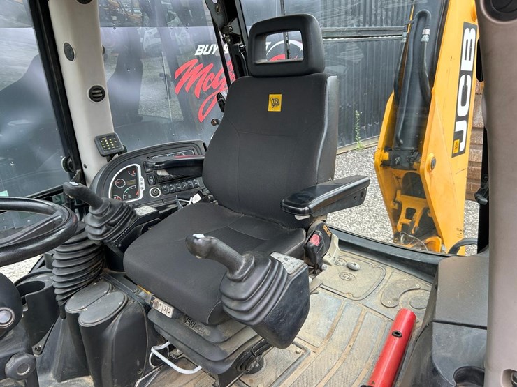 jcb-4cx-image-22