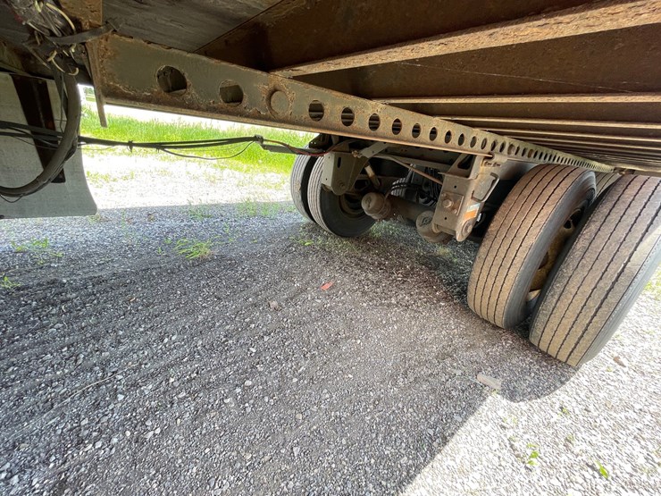 #400-•-2017-stoughton-semi-trailer-(has-wi-title)-(denmark,-wi)-image-11