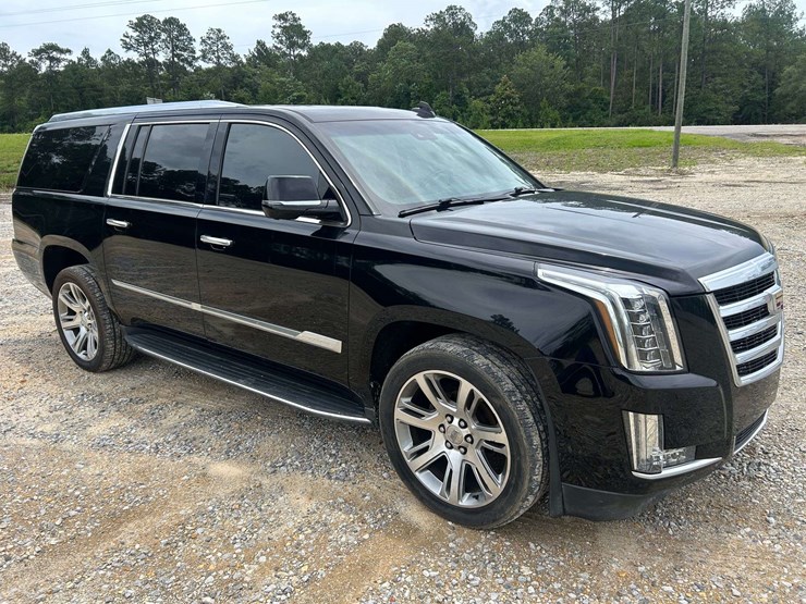 2018-cadillac-escalade-esv-image-8