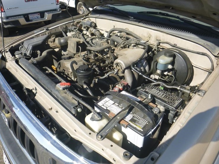 2003-toyota-tacoma-image-8