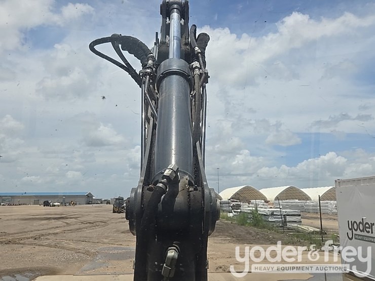 2020-deere-310sl-image-37