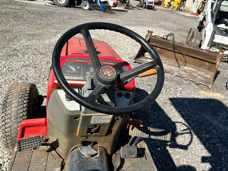 massey-ferguson-1235-image-22