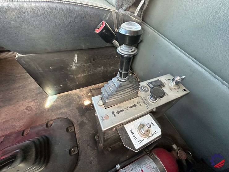2020-kenworth-t880-image-78