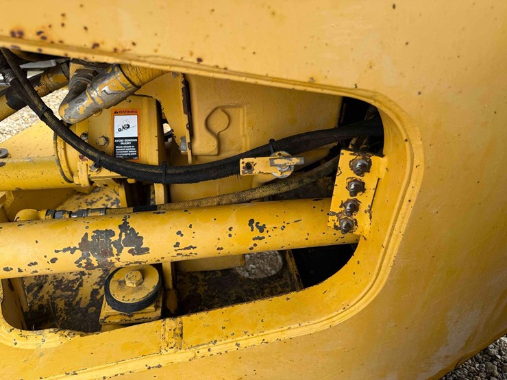 john-deere-544-image-23
