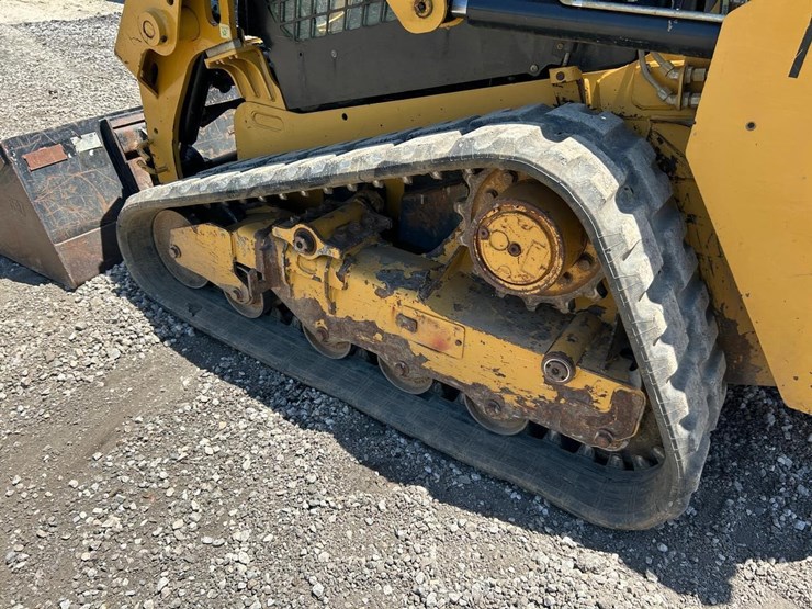 2017-caterpillar-249d-image-17