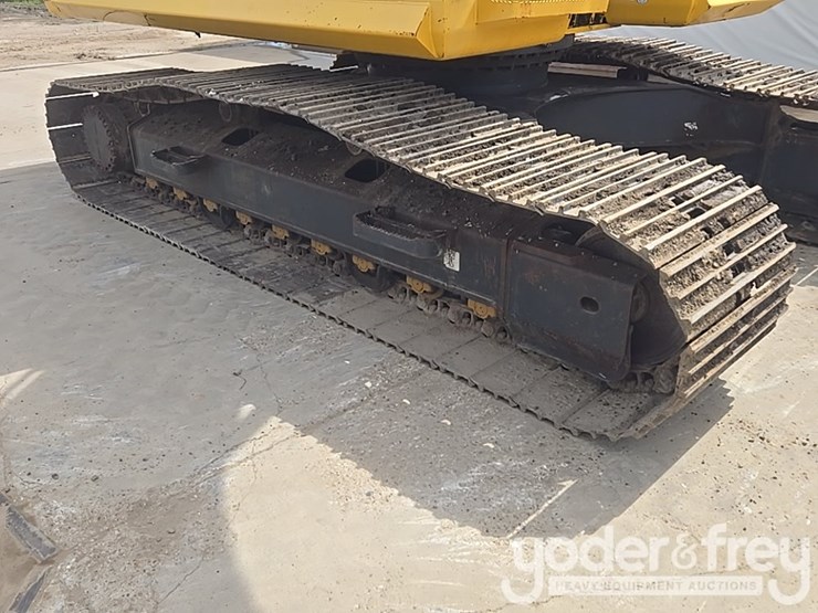 2017-komatsu-pc210-lc-11-image-13