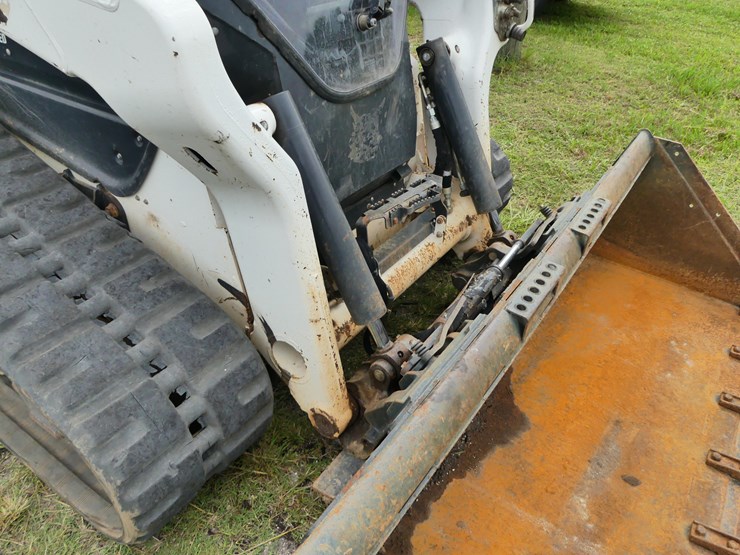 2022-bobcat-t76-image-4