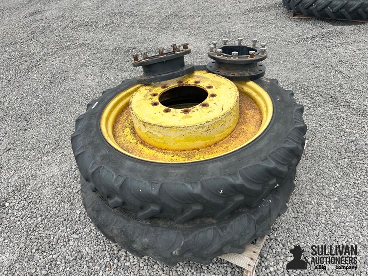 john-deere-230-image-4